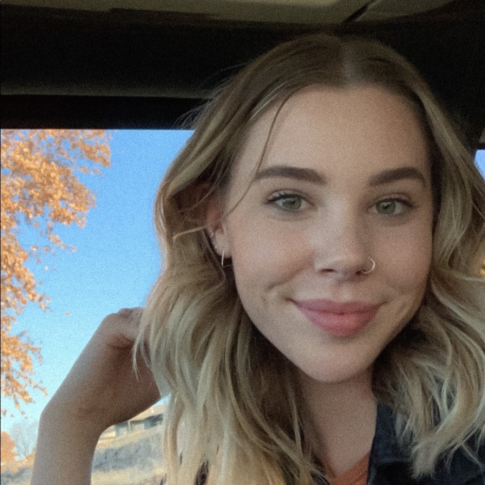 Meet your Posher, Kenzie